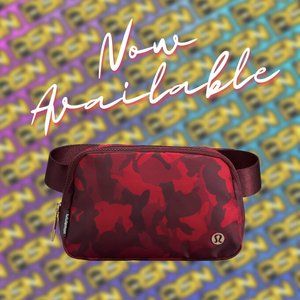 NWT lululemon Everywhere Belt Bag -  Rabbit All Over Print Red Multi New Year